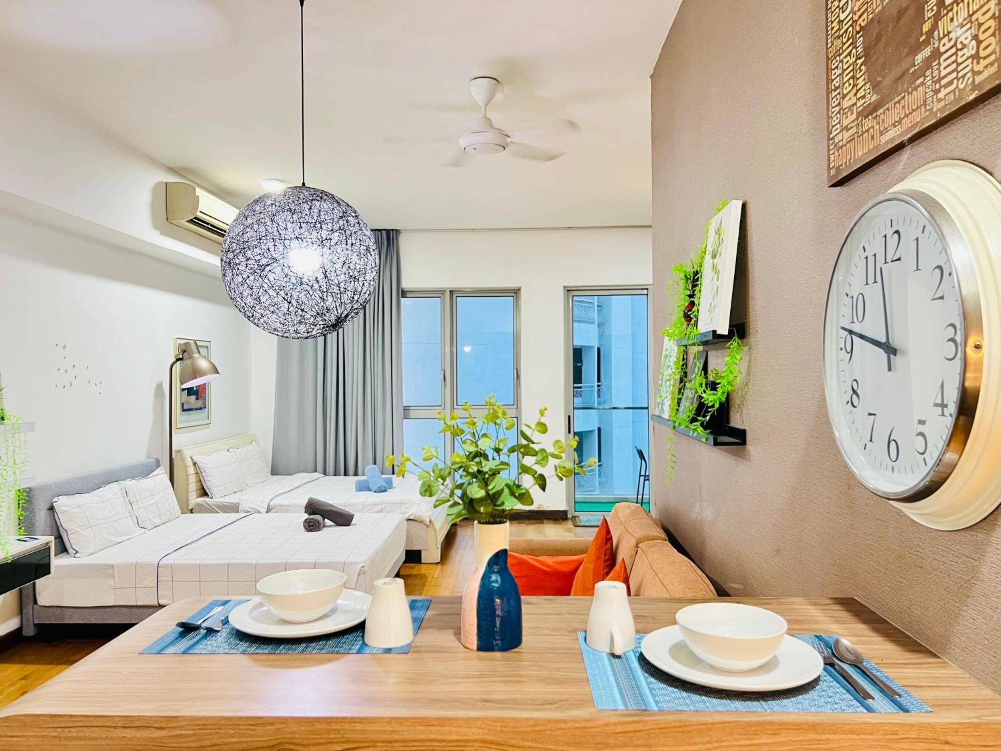 Regalia Suites Skypool View Klcc By Enjoy Your Stay — Photos 1